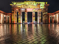 Beleuchtetes Brandenburger Tor im Herbst