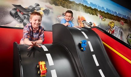 LEGOLAND Discovery Center LEGOLAND Discovery Center - Two boys blaying with small Match Cars