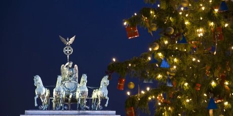 brandenburg gate christmas