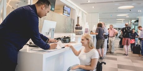 Barrier-free services at the Scandic Hotel Moving counter at Hotel Scandic Berlin for people in the wheelchair