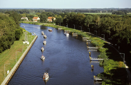 Oder-Havel-Kanal in der Nähe des Schiffshebewerk Niederfinow.