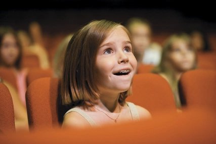 Mädchen im Theater