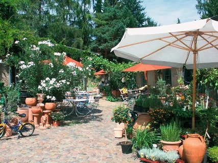 Mother Fourage Courtyard Café and Culture Barn Mother Fourage Courtyard Café and Culture Barn in Berlin