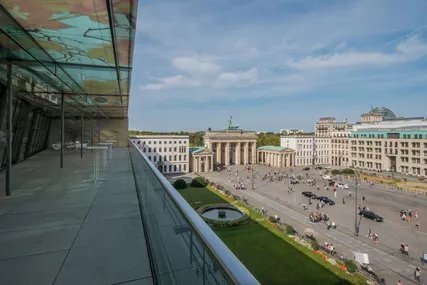 Akademie der Künste Berlin at Pariser Platz, roof terrace Akademie der Künste Berlin at Pariser Platz, roof terrace
