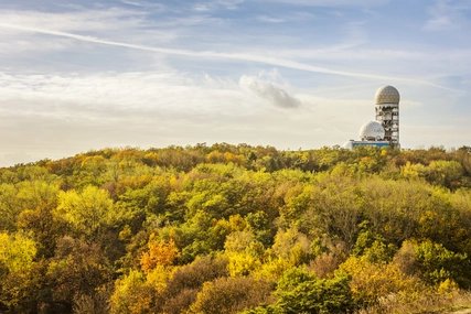 View on Teufelsberg from Drachenberg Drachenberg and Teufelsberg in Berlin