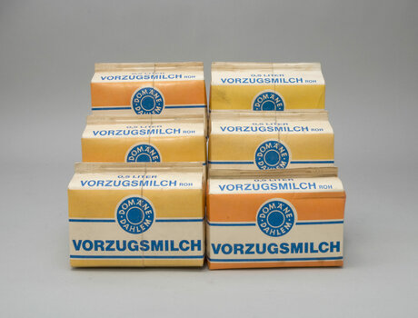 Verpackungen für Vorzugsmilch der Domäne Dahlem Papier und Kaunststoff Werke Linnich GmbH 1970er Jahre