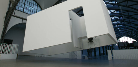 Michael Elmgreen und Ingar Dragset, Elevated Gallery / Powerless Structures, Fig. 146, 2009