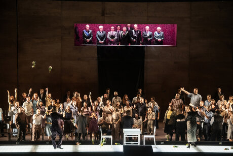 Martin Muehle als Calaf, Catherine Foster als Turandot, der Chor der Deutschen Oper BerlinBettina Stöß