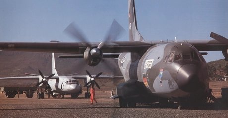C-160 Transall (vorne) und An-26 in Äthiopien, 1985 C-160 Transall (vorne) und An-26 in Äthiopien, 1985