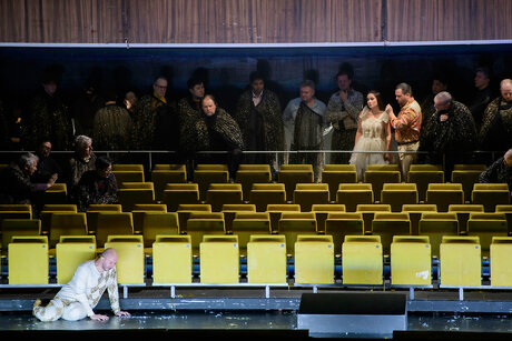 Chor der Deutschen Oper Berlin, Julia Muzychenko als Gilda, Paul Kaufmann als Matteo Borsa, Roman Burdenko als RigolettoBettina Stöß