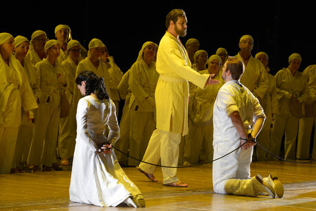 Elena Tsallagova als Pamina, Tobias Kehrer als Sarastro, Attilio Glaser als Tamino