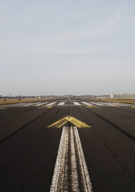 Tempelhofer Feld, Rollbahn am ehemaligen Flughafen Tempelhof