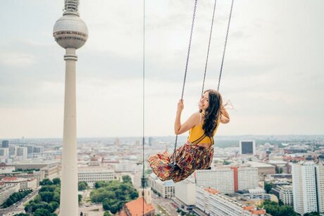 High-Swing-Berlin-Schaukel