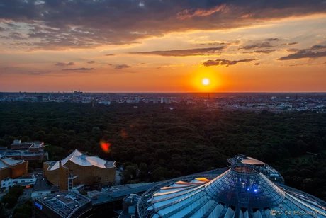 Blick über das Sony Center und den Tiergarten Blick über das Sony Center und den Tiergarten