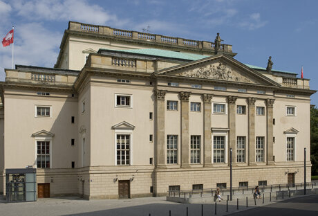 Staatsoper unter den Linden Außenansicht