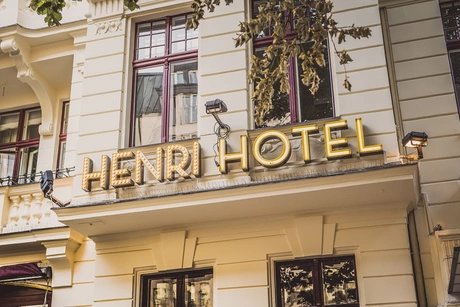 HENRI FACADE