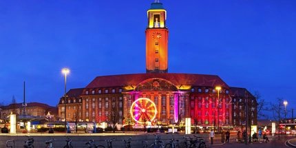 Spandauer Weihnachtstraum vor dem Spandauer Rathaus Rathaus Spandau - Spandauer Weihnachtstraum