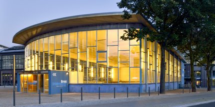 Tränenpalast Berlin Tränenpalast Berlin am Abend