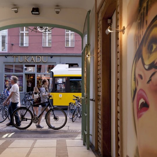 Hackescher Markt in Berlin Mitte Entrance to the Rosenhöfe at Hackescher Markt in Berlin