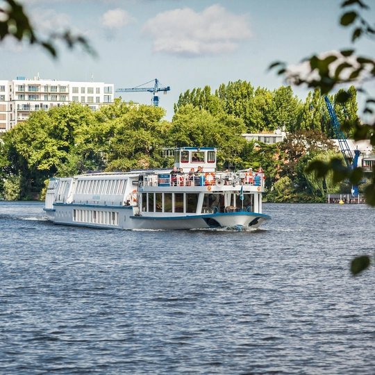 Boat tours in Berlin Boat tours in Berlin