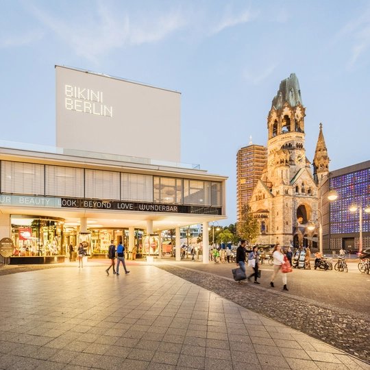 Bikinihaus and Memorial Church at Kurfürstendamm  Shopping at Bikinihaus in Berlin Charlottenburg