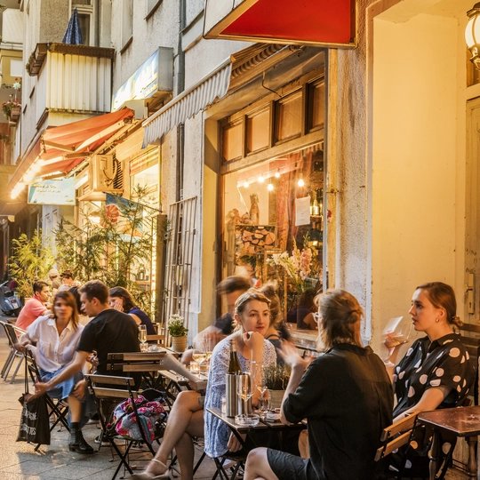 Going out in Weserstraße Neukoelln, Reuterkiez