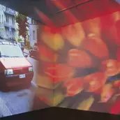 Pipilotti Rist, Ever is over All, 1997, Zweikanal-Video (color, sound), Videoinstallationmit zwei sich überlappenden Projektionen Pipilotti Rist, Ever is over All, 1997, Zweikanal-Video (color, sound), Videoinstallationmit zwei sich überlappenden Projektionen