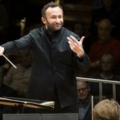 Kirill Petrenko dirigiert