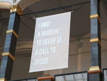 Andrea Geyer, Manifest (Banners / Gropius Bau / Berlin), installation view, Gropius Bau, 2024