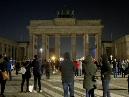 Earth Hour am Brandenburger Tor