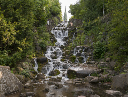 Wasserfall im Viktoriapark