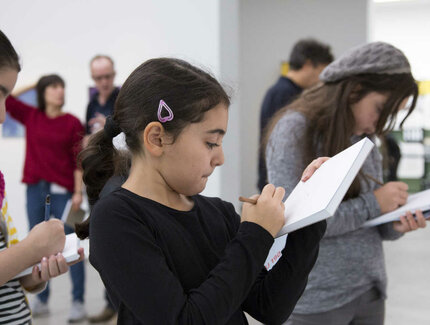 Kinder bei einer Veranstaltung im Hamburger Bahnhof – Nationalgalerie der Gegenwart