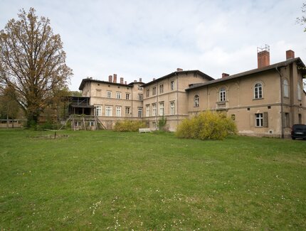 Villa Liegnitz, Ansicht von Südwest aus dem Garten, 2017