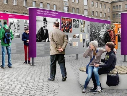 Open-Air-Ausstellung über die Revolution in der DDR (Modell) Open-Air-Ausstellung über die Revolution in der DDR (Modell)