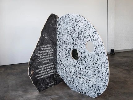 Display der Ausstellung "An die Substanz" Display der Ausstellung "An die Substanz"