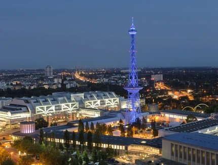 Berliner Funkturm mit Messegelände Berliner Funkturm mit Messegelände