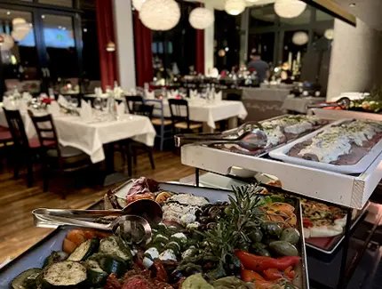 Weihnachtsfeiern im Märchenambiente Weihnachtsfeiern im Märchenambiente