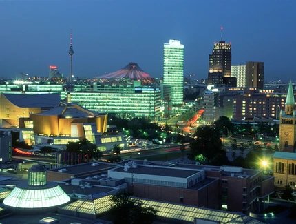 Potsdamer Platz, Sony-Center, Philharmonie, Kultur-Forum, Matthaei-Kirche Potsdamer Platz, Sony-Center, Philharmonie, Kultur-Forum, Matthaei-Kirche