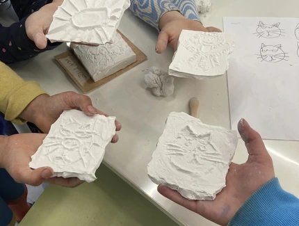 Ergebnisse aus dem Skulpturenworkshop "Adler, Löwe, Krone" Ergebnisse aus dem Skulpturenworkshop "Adler, Löwe, Krone"