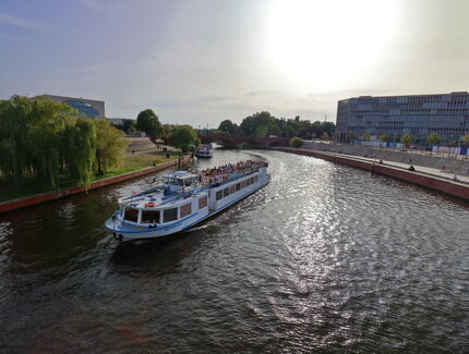 Tour in barca nel centro di Berlino con Stern und Kreisschiffahrt