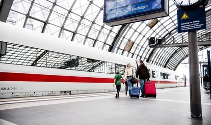 Bahnhit Berlin - Städtereisen auf visitBerlin.de Ankunft am Berliner Hauptbahnhof