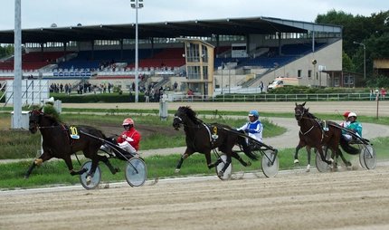 Trabrennbahn Karlshorst Trabrennbahn Karlshorst in Berlin