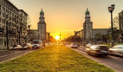 Frankfurter Tor am Abend