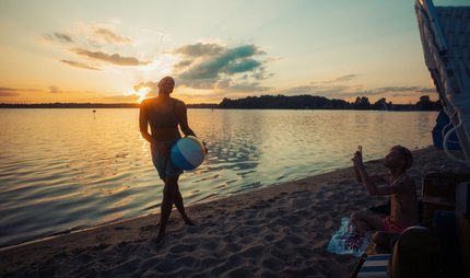 Wannsee lido at sunset Kiezkampagne 2024