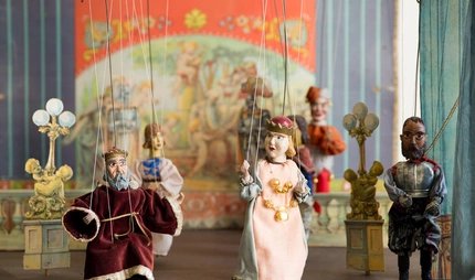 String-puppets Marionette theater