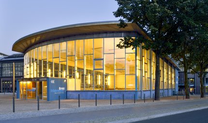 Tränenpalast Berlin Tränenpalast Berlin am Abend